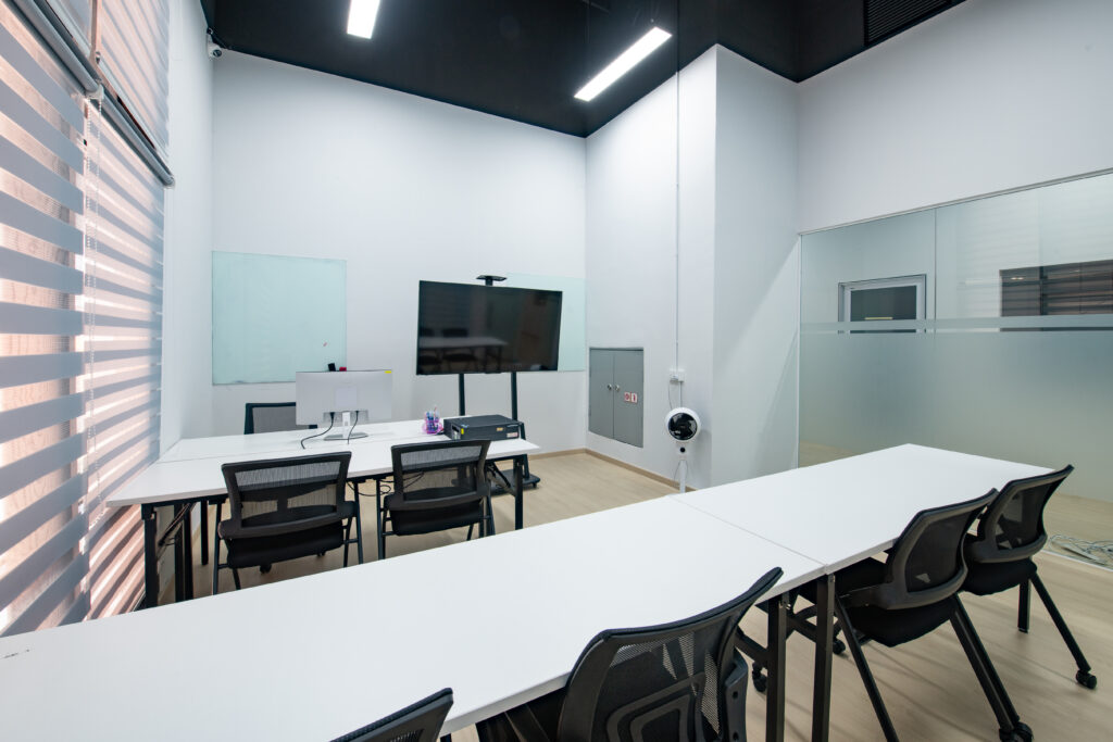 infosyte_office-2026_115_Amber