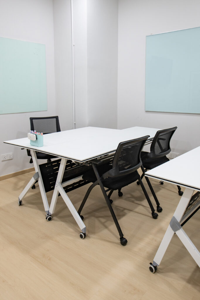 infosyte_office-2026_120_Emerald