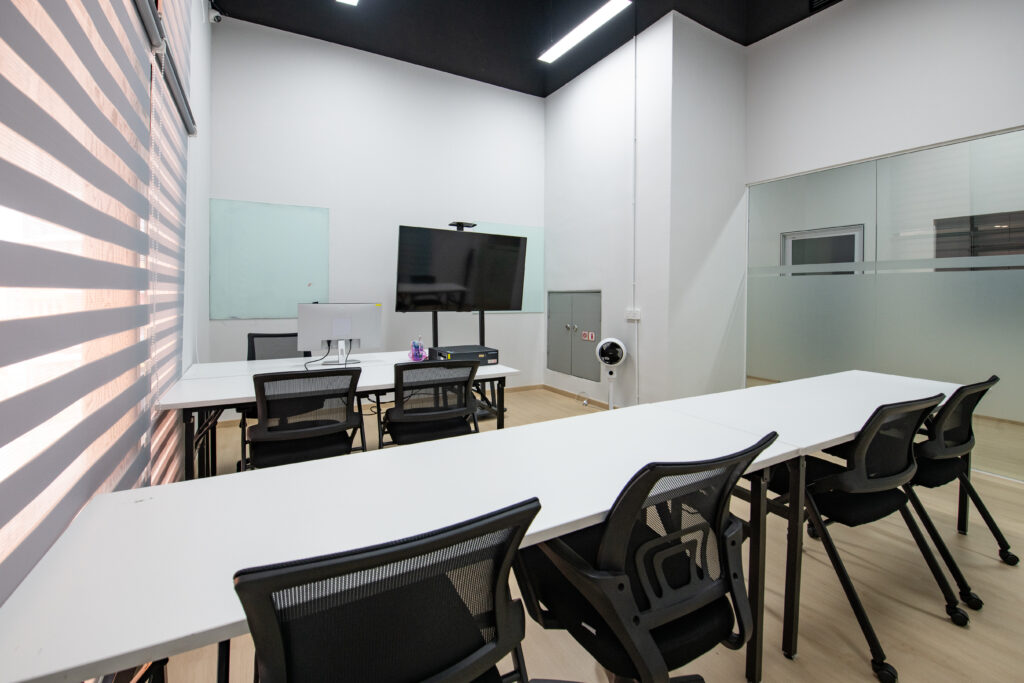 infosyte_office-2026_122_Amber