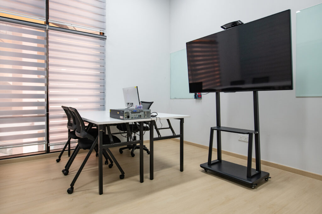 infosyte_office-2026_123_Amber