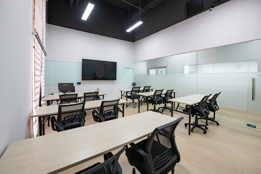 infosyte_office-2026_125_Sapphire